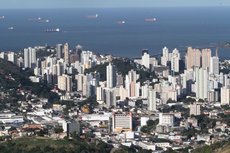 Onde comer e se hospedar em Vitória: veja opções na capital