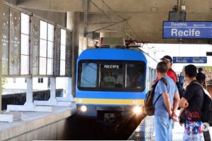 Justiça manda restabelecer ônibus e gratuidade no metrô no Recife