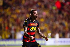 Barletta brilha, Sport vence o Criciúma e segue vivo na luta pelo G6 da Série B