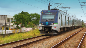 Falha de sinalização e trem quebrado causam atrasos na Linha Sul do Metrô do Recife