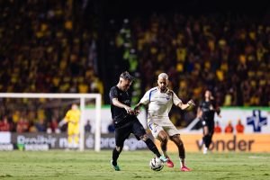 Sport perde para o Fortaleza e se complica na Série B